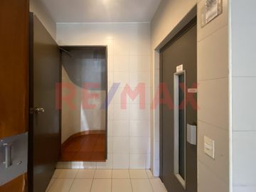 Venta monoambiente divisible-Balcón-Patio/Cochera