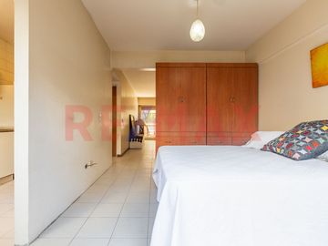 Venta monoambiente divisible-Balcón-Patio/Cochera