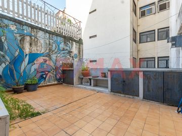 Venta monoambiente divisible-Balcón-Patio/Cochera