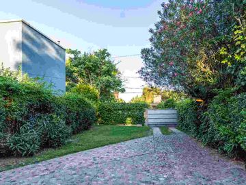 Venta Casa Villa Allende 4 Dorm 4 Baños