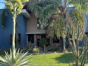 Venta Casa Villa Allende 4 Dorm 4 Baños