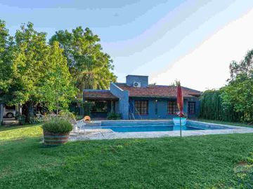 Venta Casa Villa Allende 4 Dorm 4 Baños