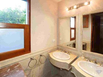 Venta Casa Villa Allende 4 Dorm 4 Baños