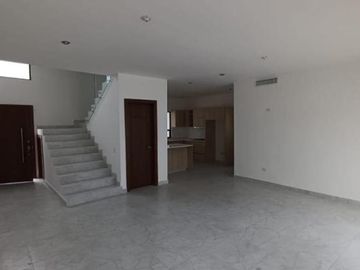 CASA EN VENTA EN LOS VIÑEDOS EN TORREON, COAHUILA.