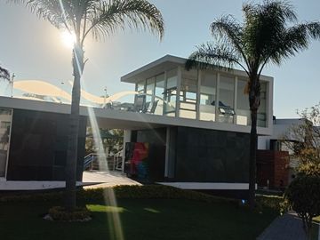 Venta de casa en Lomas de Angelópolis