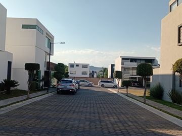 Venta de casa en Lomas de Angelópolis