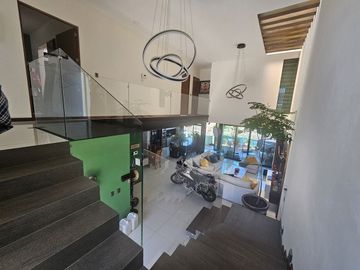 En venta: Moderna residencia en Paseo del Parque, Morelia
