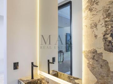 Casa en Venta, 5 suites, salida al río. El Yacht. Nordelta