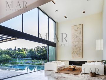 Casa en Venta, 5 suites, salida al río. El Yacht. Nordelta