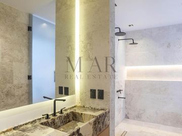 Casa en Venta, 5 suites, salida al río. El Yacht. Nordelta