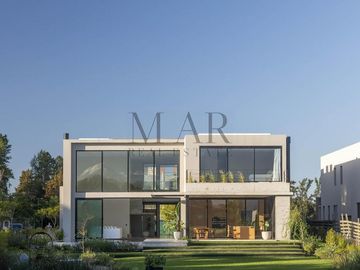 Casa en Venta, 5 suites, salida al río. El Yacht. Nordelta