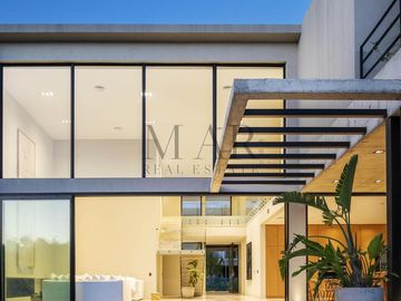 Casa en Venta, 5 suites, salida al río. El Yacht. Nordelta