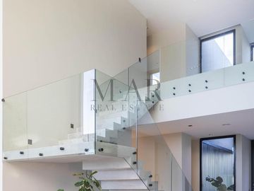 Casa en Venta, 5 suites, salida al río. El Yacht. Nordelta
