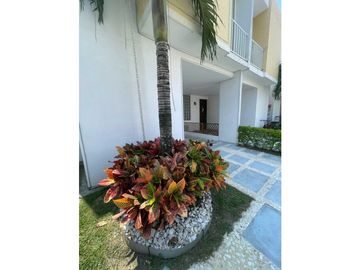 *SE VENDE CASA EN EL CASTILLO JAMUNDI CR 8968949