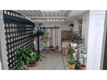 *SE VENDE CASA EN EL CASTILLO JAMUNDI CR 8968959