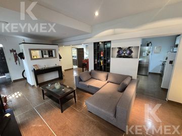 Casa en  Venta 3 dormitorios con jardín