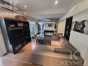 Casa en  Venta 3 dormitorios con jardín