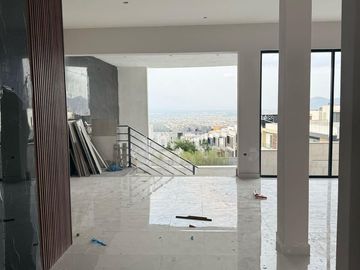 CASA EN VENTA EN CUMBRES ELITE PREMIER SECTOR ALPES