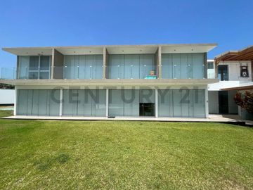 Venta de Hermosa Casa de Campo en Condominio Praderas de San Andrés