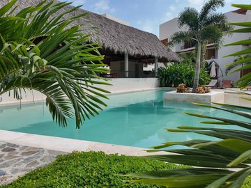 Departamento exclusivo en Planta Alta con Roof Garden Privado – Bahía de Banderas / Puerto Vallarta