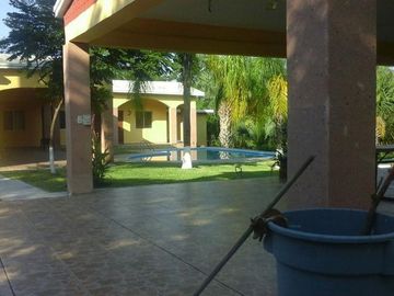 Quinta $320 mto2 (terreno y Construccion)