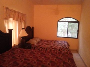 Quinta $320 mto2 (terreno y Construccion)