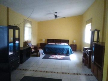 Quinta $320 mto2 (terreno y Construccion)