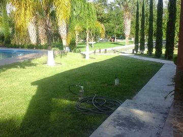 Quinta $320 mto2 (terreno y Construccion)