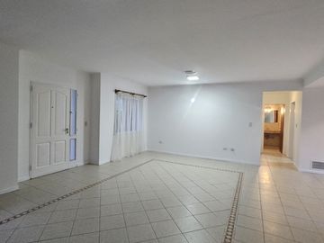 Neuquen. Venta Casa 2 dormitorios (suite) en una sola planta. Barrio Rincon Club de Campo