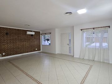 Neuquen. Venta Casa 2 dormitorios (suite) en una sola planta. Barrio Rincon Club de Campo