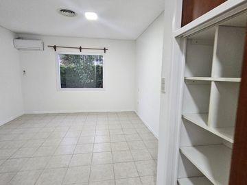 Neuquen. Venta Casa 2 dormitorios (suite) en una sola planta. Barrio Rincon Club de Campo