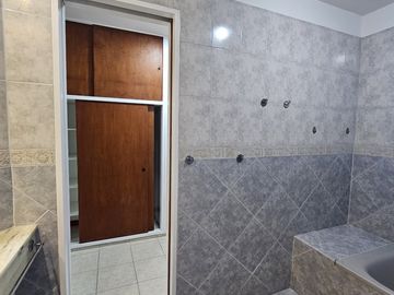 Neuquen. Venta Casa 2 dormitorios (suite) en una sola planta. Barrio Rincon Club de Campo