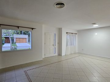 Neuquen. Venta Casa 2 dormitorios (suite) en una sola planta. Barrio Rincon Club de Campo
