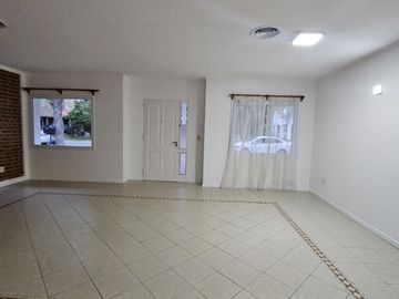 Neuquen. Venta Casa 2 dormitorios (suite) en una sola planta. Barrio Rincon Club de Campo