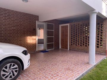 Neuquen. Venta Casa 2 dormitorios (suite) en una sola planta. Barrio Rincon Club de Campo