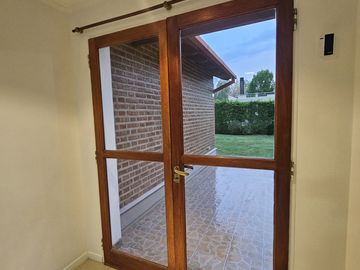 Neuquen. Venta Casa 2 dormitorios (suite) en una sola planta. Barrio Rincon Club de Campo