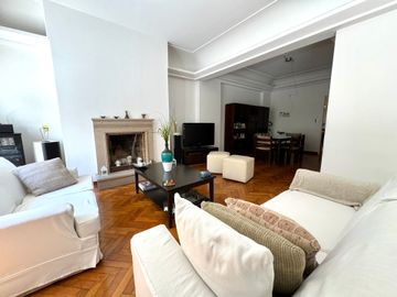 Venta 6 ambientes/Piso/2 cocheras/Impec/Reformado