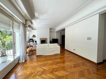 Venta 6 ambientes/Piso/2 cocheras/Impec/Reformado