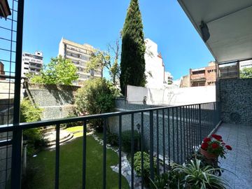 Venta 6 ambientes/Piso/2 cocheras/Impec/Reformado