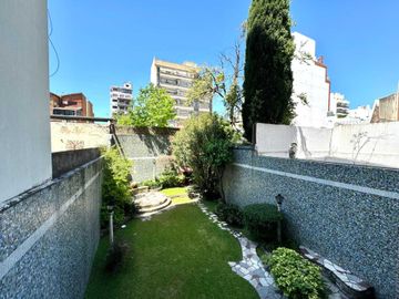 Venta 6 ambientes/Piso/2 cocheras/Impec/Reformado