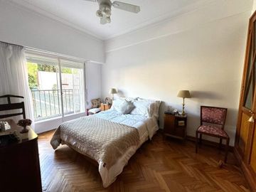 Venta 6 ambientes/Piso/2 cocheras/Impec/Reformado