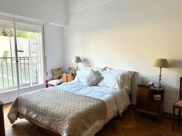 Venta 6 ambientes/Piso/2 cocheras/Impec/Reformado