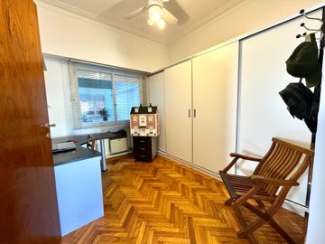 Venta 6 ambientes/Piso/2 cocheras/Impec/Reformado