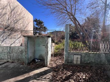 VENTA CASA 3 AMBIENTES - ISIDRO CASANOVA