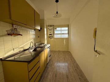 DEPARTAMENTO VENTA CABALLITO 2 AMBIENTES BALCON