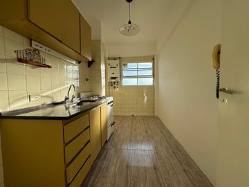 DEPARTAMENTO VENTA CABALLITO 2 AMBIENTES BALCON