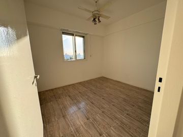 DEPARTAMENTO VENTA CABALLITO 2 AMBIENTES BALCON