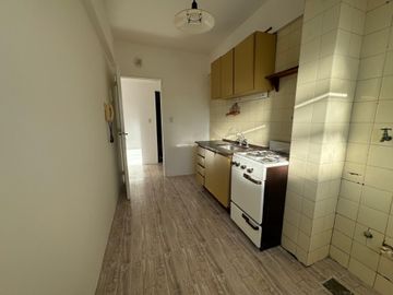 DEPARTAMENTO VENTA CABALLITO 2 AMBIENTES BALCON