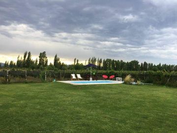 Oferta Vendo Casa Quinta amplia con 3200 m2 . Cuadro Benegas. San Rafael