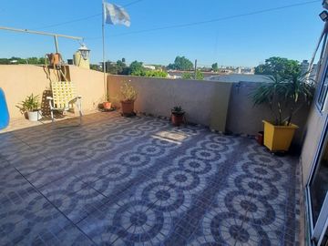 PH con quincho terraza y parrilla